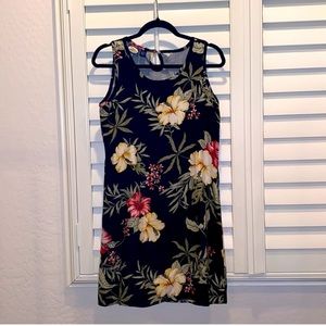 TOMMY BAHAMA 100% Silk Black, White, Hibiscus
Tropical Print Beach Dress…